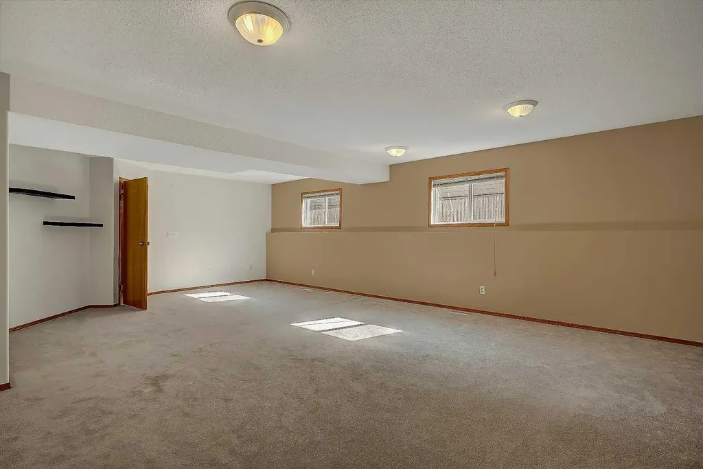 10309 74 Avenue Grande Prairie AB T8W 2M6