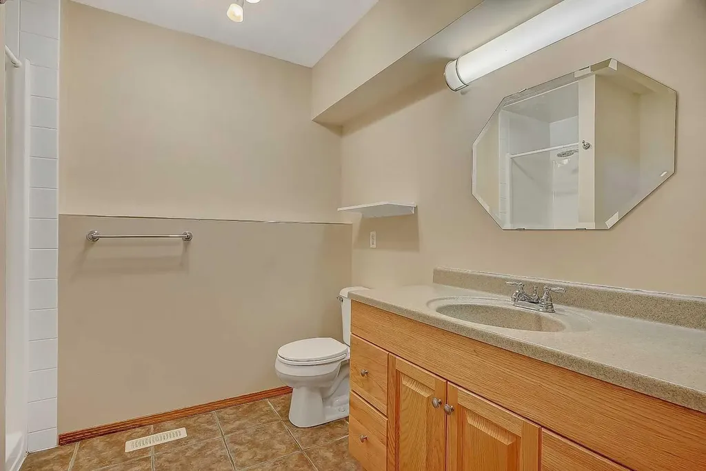 10309 74 Avenue Grande Prairie AB T8W 2M6
