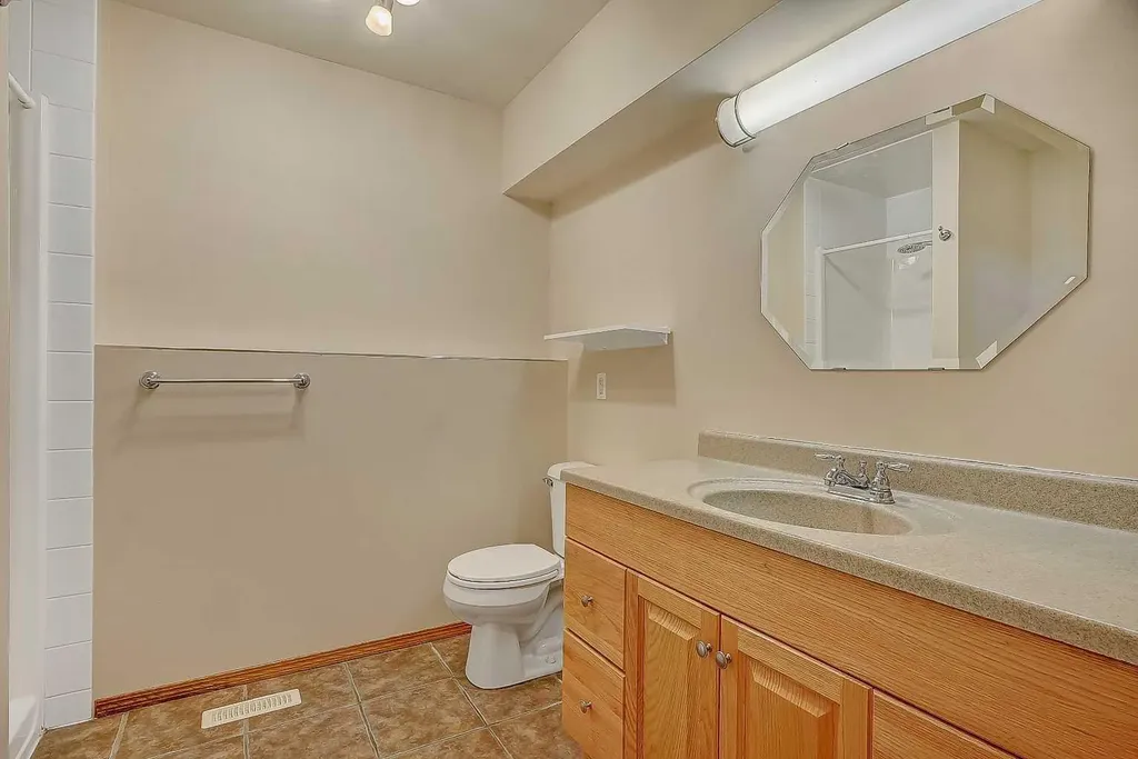 10309 74 Avenue Grande Prairie AB T8W 2M6
