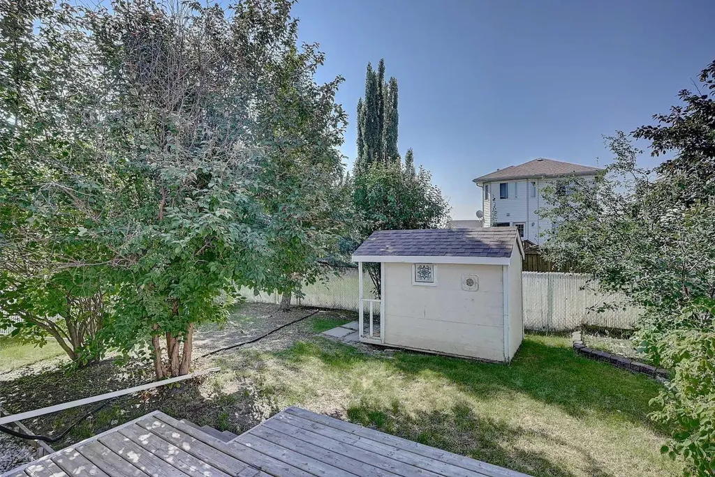 10309 74 Avenue Grande Prairie AB T8W 2M6