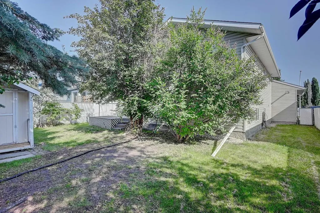 10309 74 Avenue Grande Prairie AB T8W 2M6