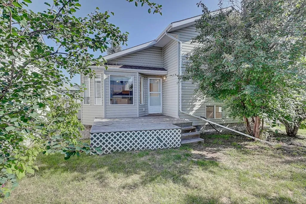 10309 74 Avenue Grande Prairie AB T8W 2M6