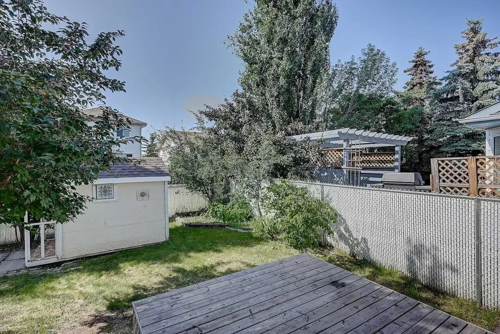 10309 74 Avenue Grande Prairie AB T8W 2M6