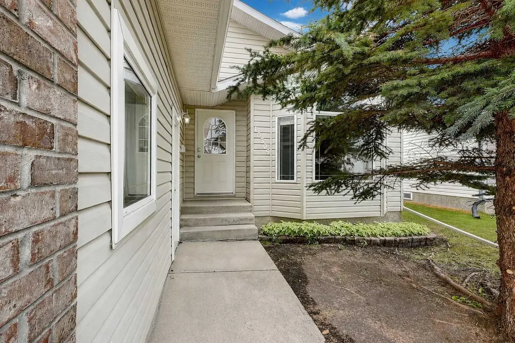 10309 74 Avenue Grande Prairie AB T8W 2M6