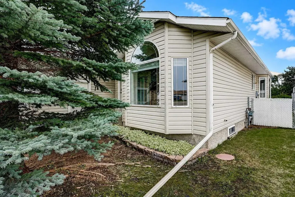 10309 74 Avenue Grande Prairie AB T8W 2M6