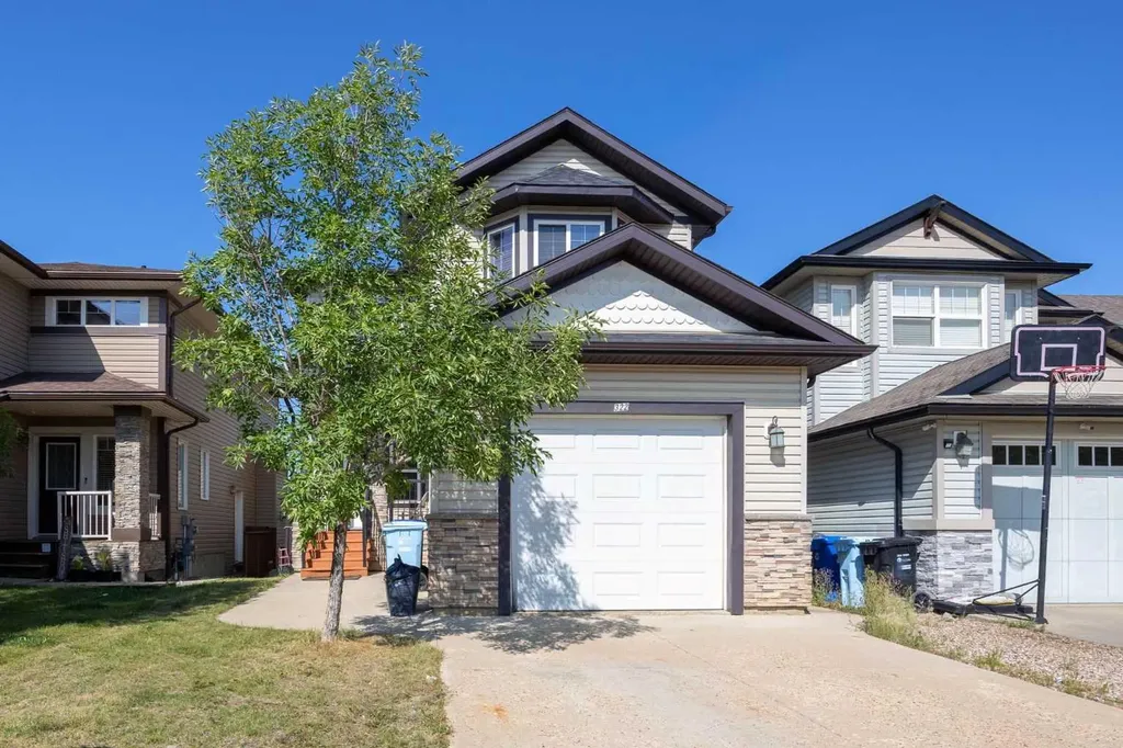 322 Grosbeak Way Fort Mcmurray AB T9K 0L8