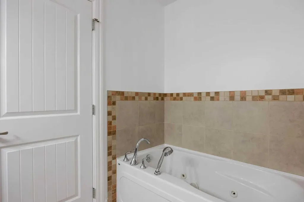 322 Grosbeak Way Fort Mcmurray AB T9K 0L8