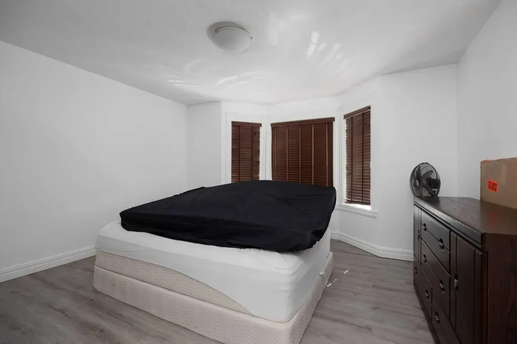 322 Grosbeak Way Fort Mcmurray AB T9K 0L8