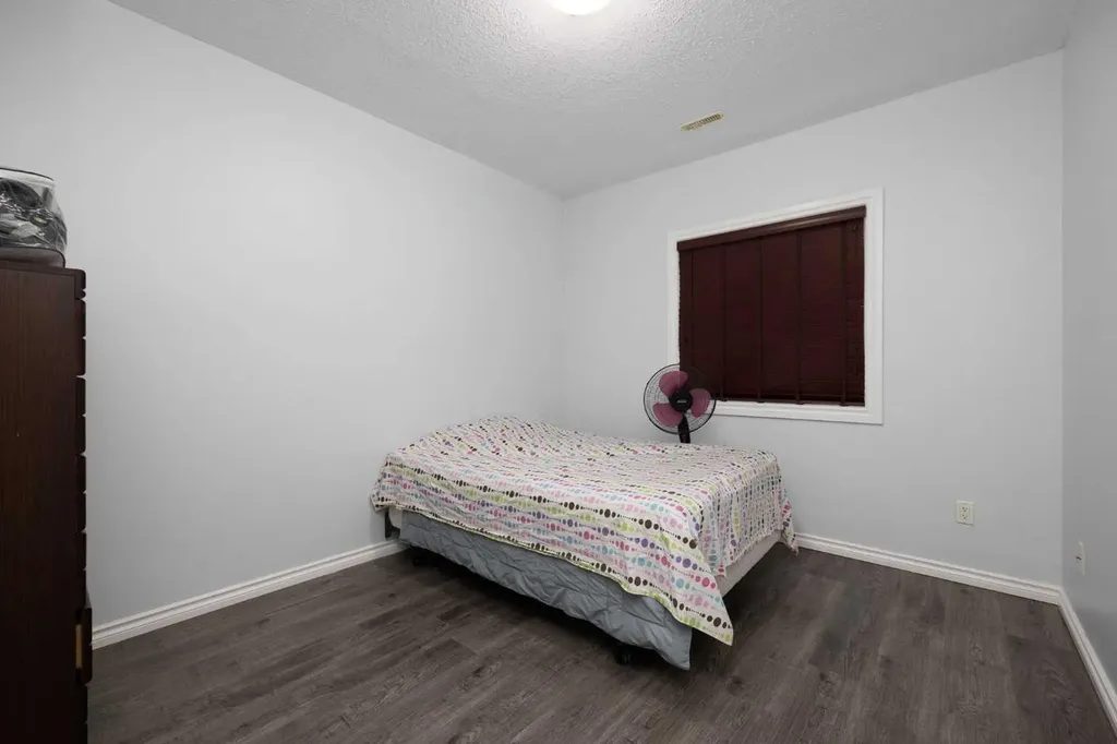 322 Grosbeak Way Fort Mcmurray AB T9K 0L8
