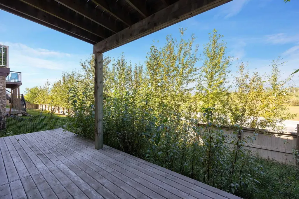 322 Grosbeak Way Fort Mcmurray AB T9K 0L8