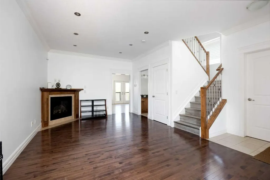 322 Grosbeak Way Fort Mcmurray AB T9K 0L8
