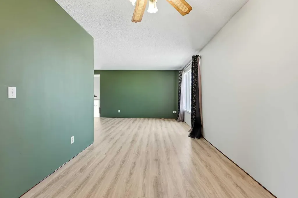 17 Gordon Street Red Deer AB T4P 2L6