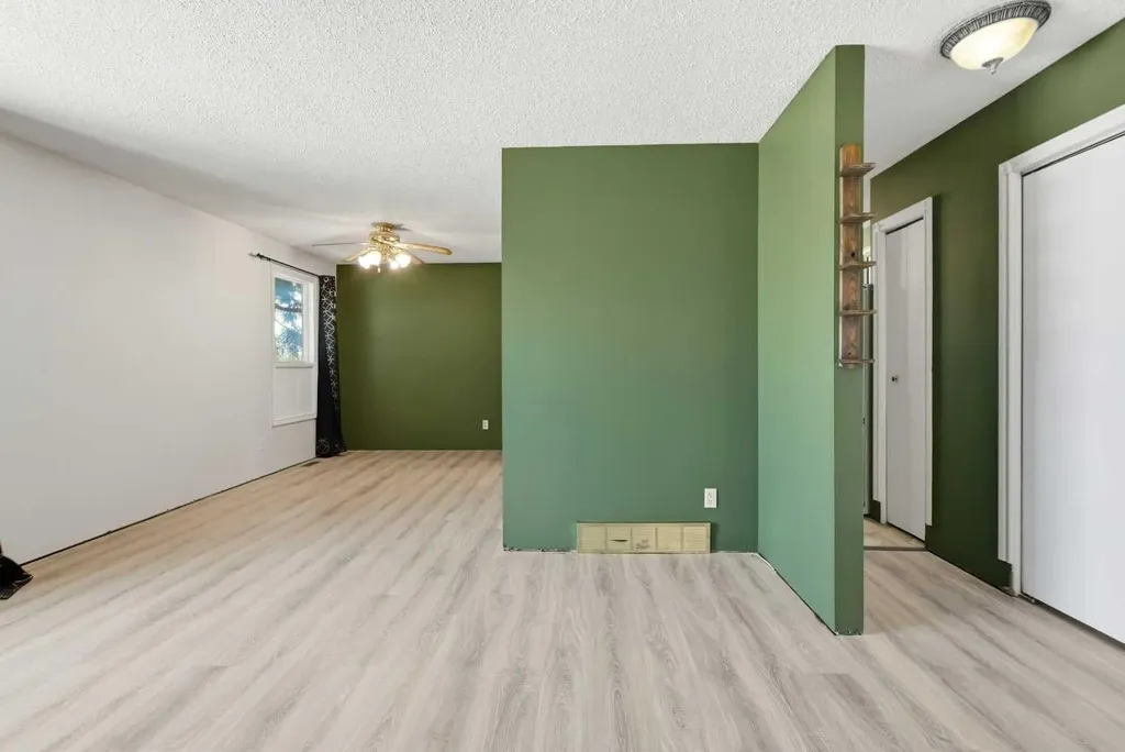 17 Gordon Street Red Deer AB T4P 2L6