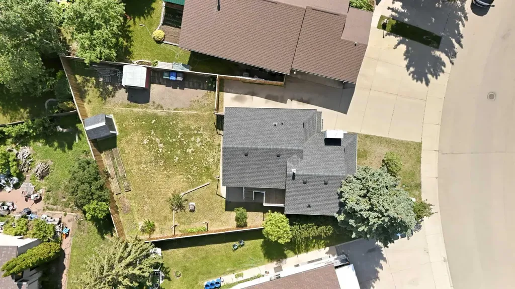 17 Gordon Street Red Deer AB T4P 2L6