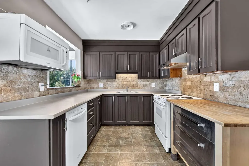 2018 Cottonwood Crescent SE Calgary AB T2B 1T1