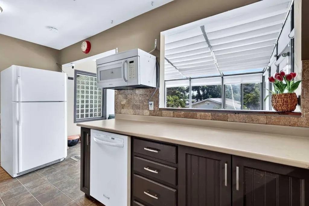 2018 Cottonwood Crescent SE Calgary AB T2B 1T1