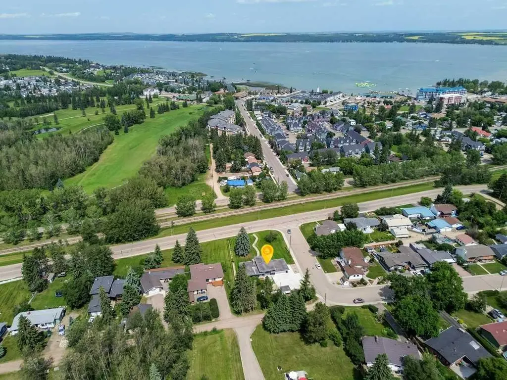 5307 48 Avenue Sylvan Lake AB T4S 1G5