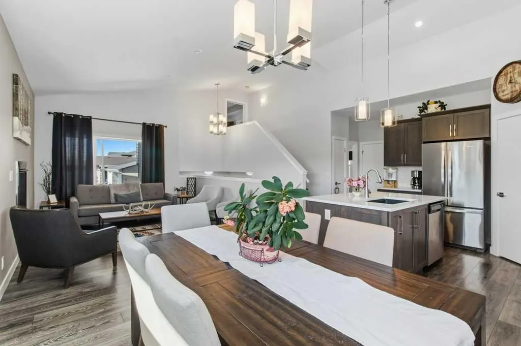 122 Lundberg Crescent Red Deer AB T4R 0R3