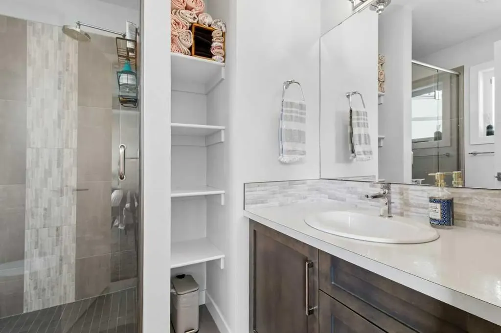 122 Lundberg Crescent Red Deer AB T4R 0R3