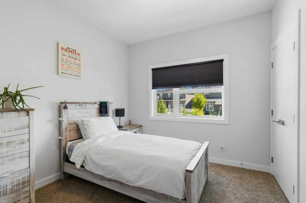 122 Lundberg Crescent Red Deer AB T4R 0R3