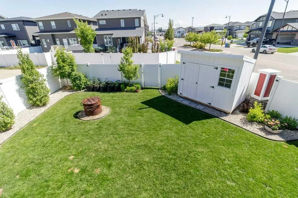 122 Lundberg Crescent Red Deer AB T4R 0R3