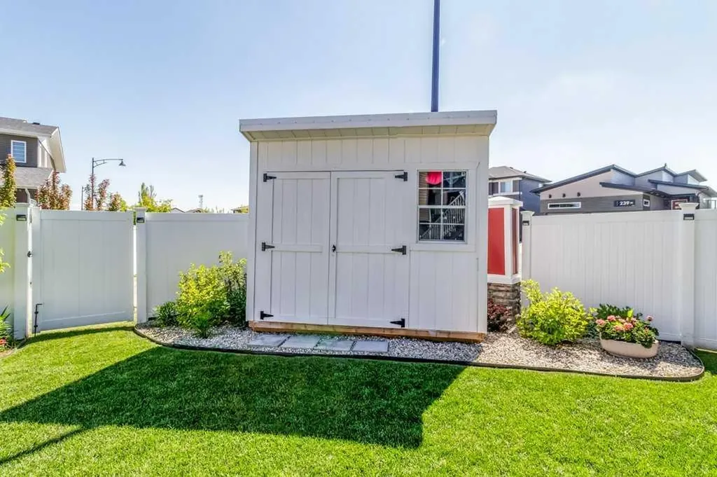 122 Lundberg Crescent Red Deer AB T4R 0R3