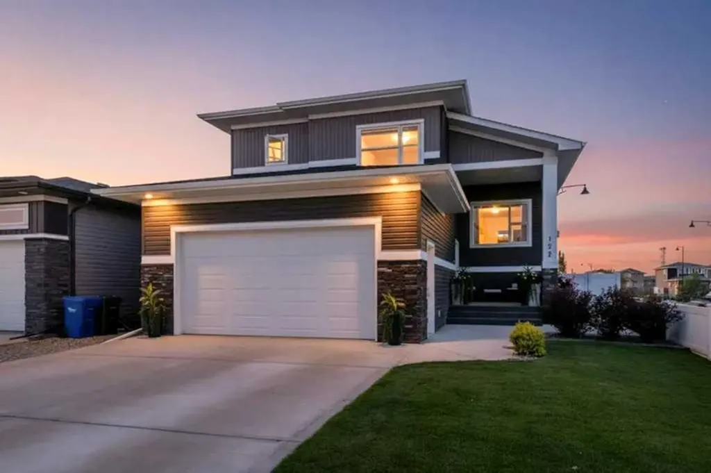 122 Lundberg Crescent Red Deer AB T4R 0R3