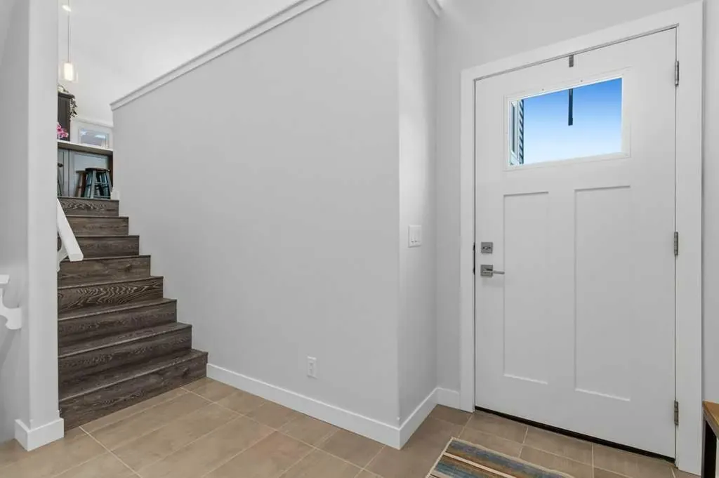 122 Lundberg Crescent Red Deer AB T4R 0R3