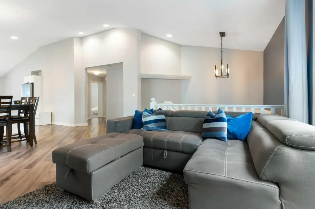 36 Jensen Heights Place NE Airdrie AB T4B 2J3