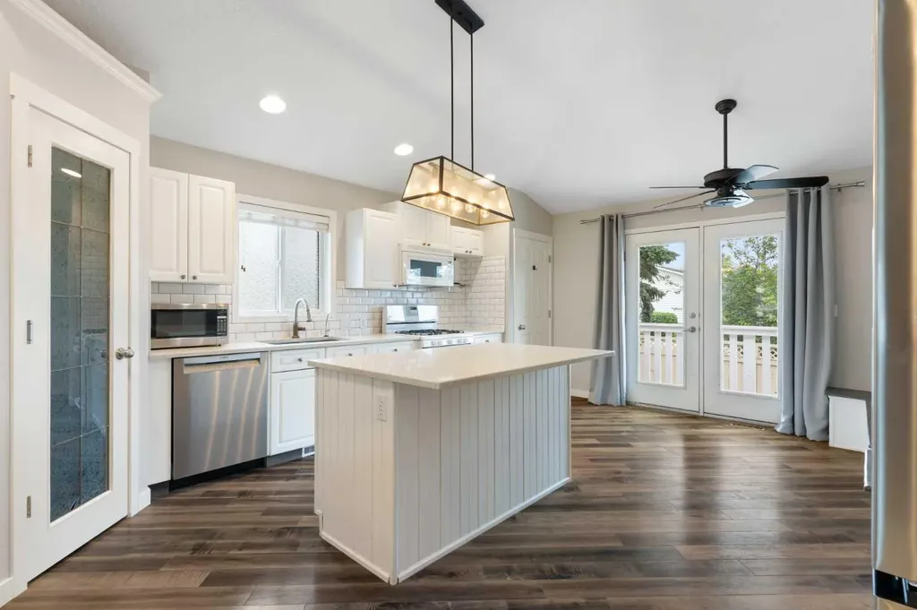 36 Jensen Heights Place NE Airdrie AB T4B 2J3