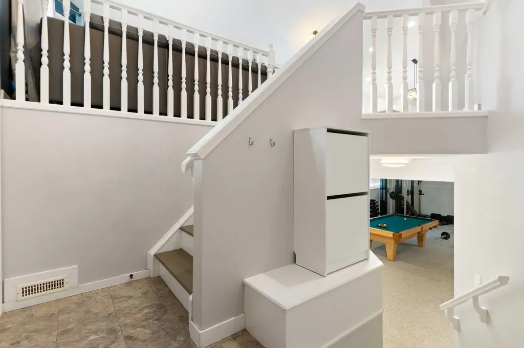 36 Jensen Heights Place NE Airdrie AB T4B 2J3
