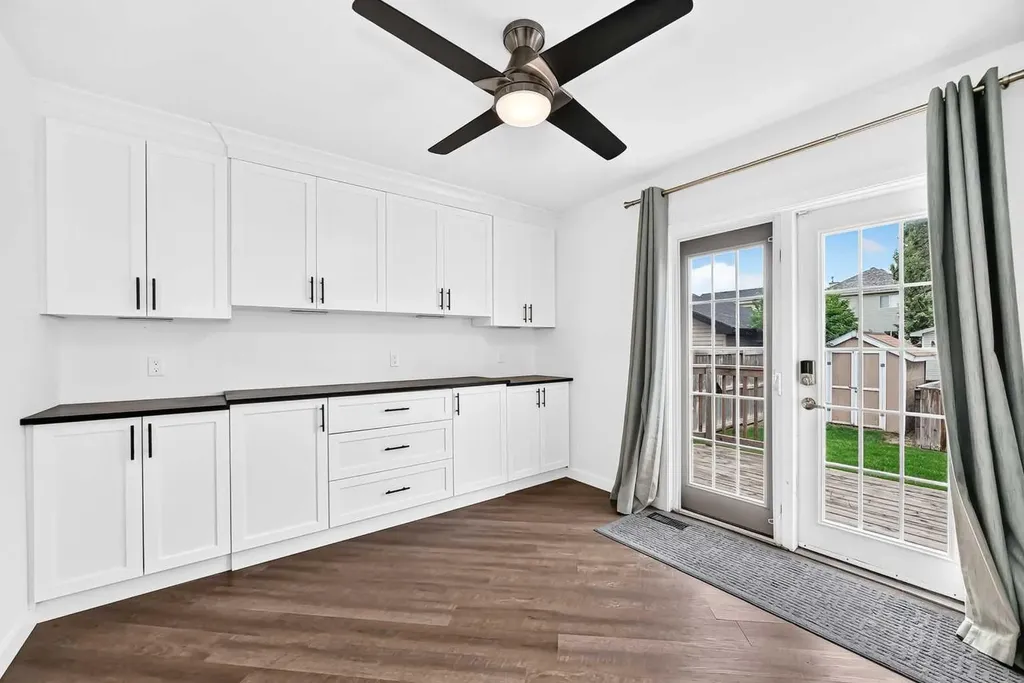 172 Cimarron Grove Crescent Okotoks AB T1S 2E3