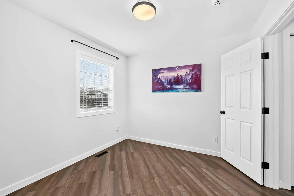 172 Cimarron Grove Crescent Okotoks AB T1S 2E3