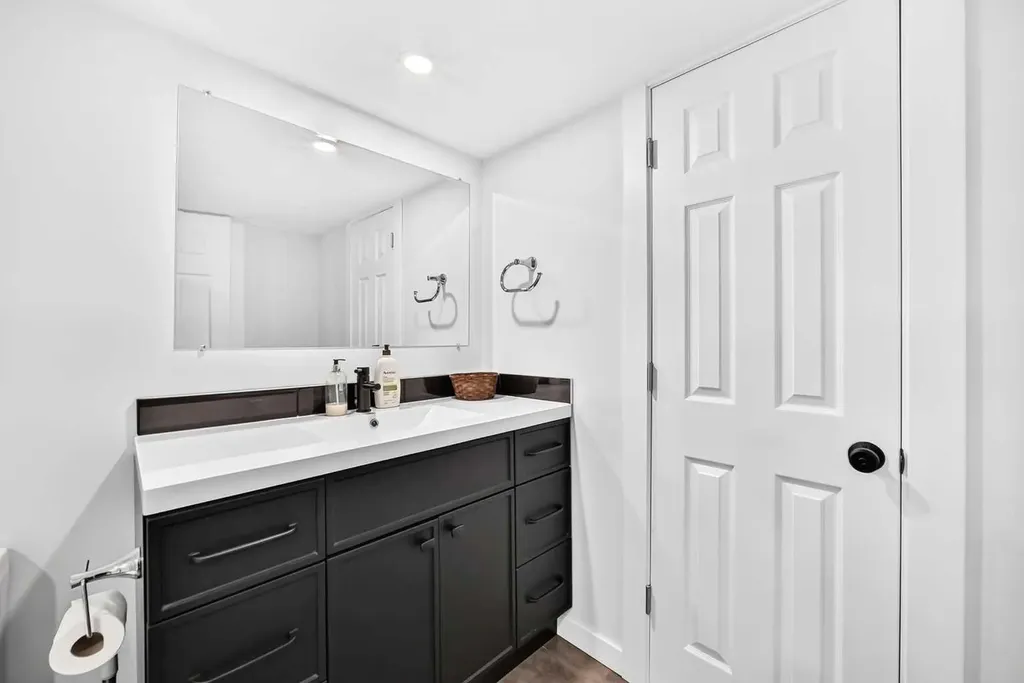 172 Cimarron Grove Crescent Okotoks AB T1S 2E3