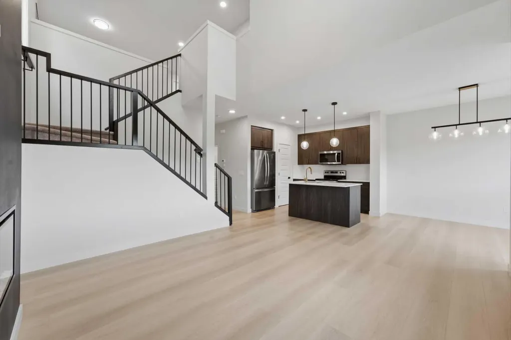 3085 Key Drive SW Airdrie AB T4B 5T1