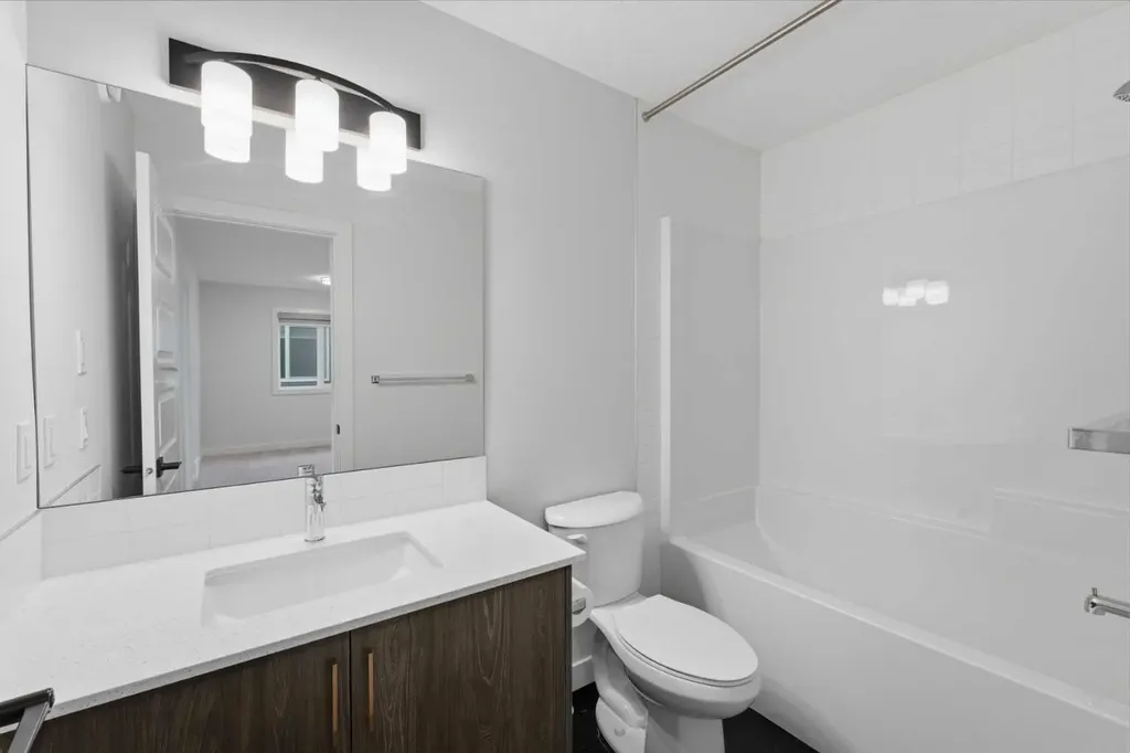 3085 Key Drive SW Airdrie AB T4B 5T1