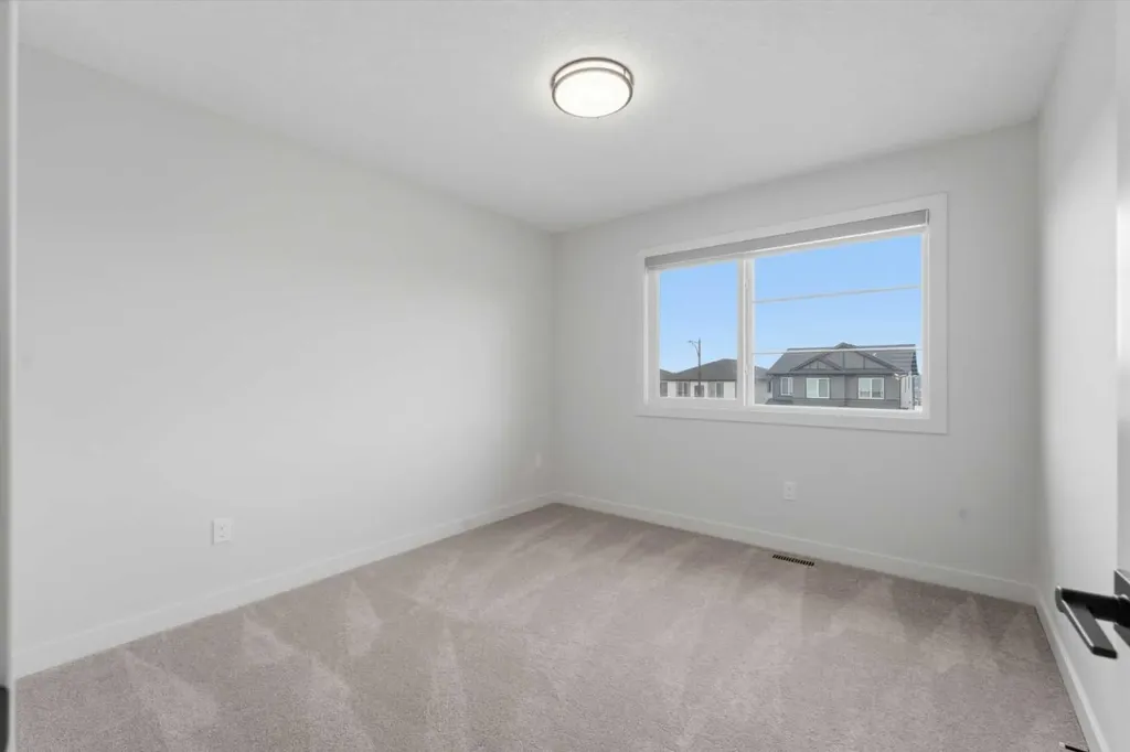 3085 Key Drive SW Airdrie AB T4B 5T1