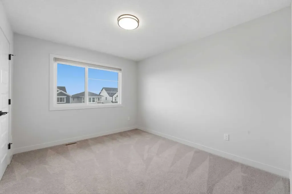 3085 Key Drive SW Airdrie AB T4B 5T1
