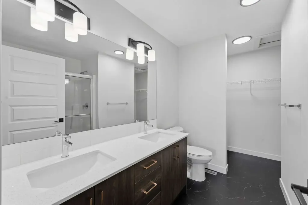 3085 Key Drive SW Airdrie AB T4B 5T1