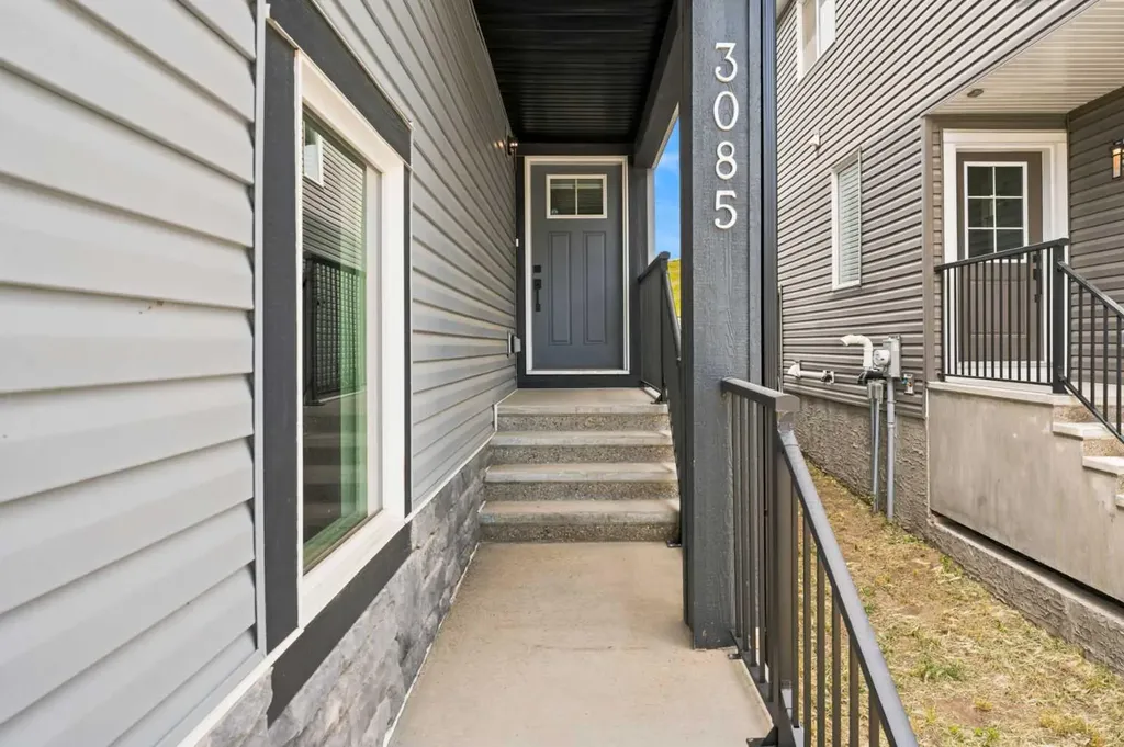3085 Key Drive SW Airdrie AB T4B 5T1
