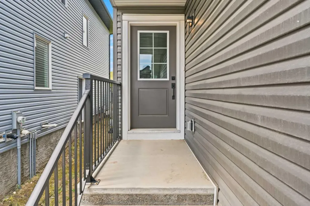 3081 Key Drive SW Airdrie AB T4B 5T1