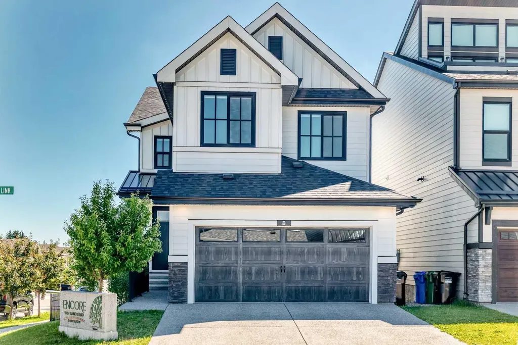 8 West Grove Link SW Calgary AB T3H 6E3