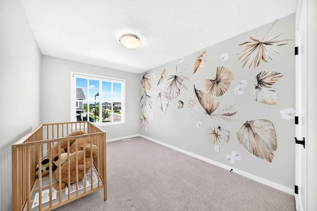 8 West Grove Link SW Calgary AB T3H 6E3