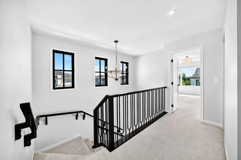 8 West Grove Link SW Calgary AB T3H 6E3