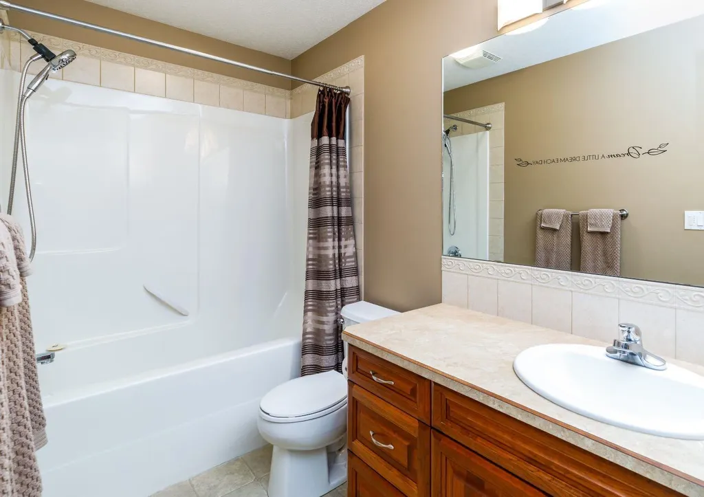 54 Fieldstone Way Sylvan Lake AB T4S 2L3