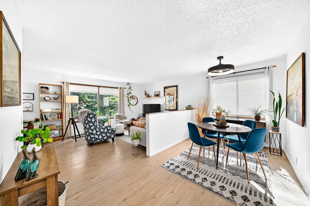 111 Bermondsey Way NW Calgary AB T3K1V5