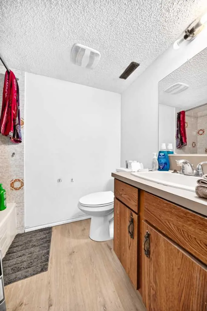 111 Bermondsey Way NW Calgary AB T3K1V5