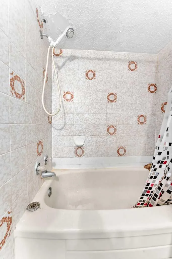 111 Bermondsey Way NW Calgary AB T3K1V5