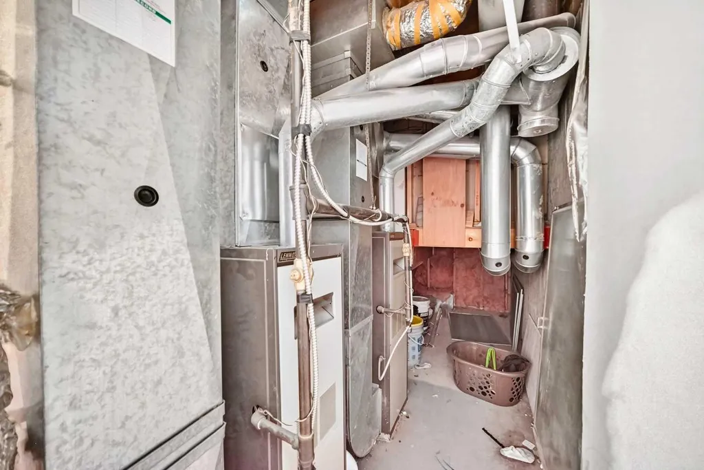111 Bermondsey Way NW Calgary AB T3K1V5