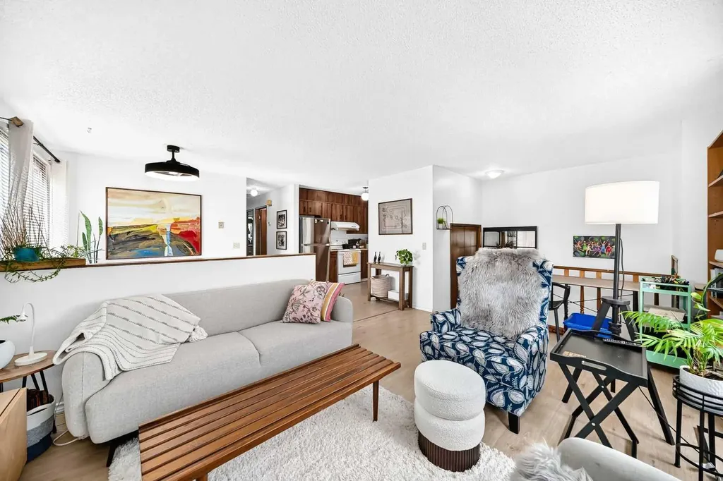 111 Bermondsey Way NW Calgary AB T3K1V5
